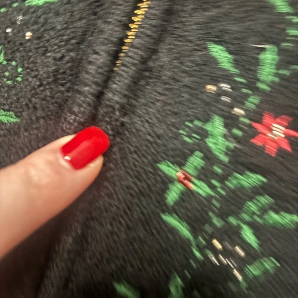 Karen Scott Wool Cardigan Sweater Full Zip Embroidery Holly Size Medium Petite